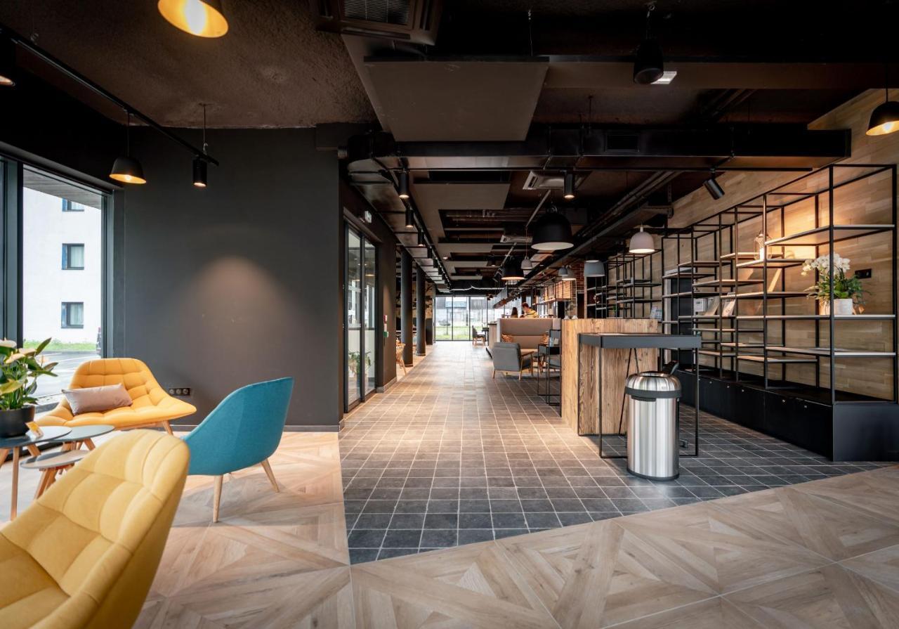 Ibis Budget Valenciennes Petite Forêt Esterno foto