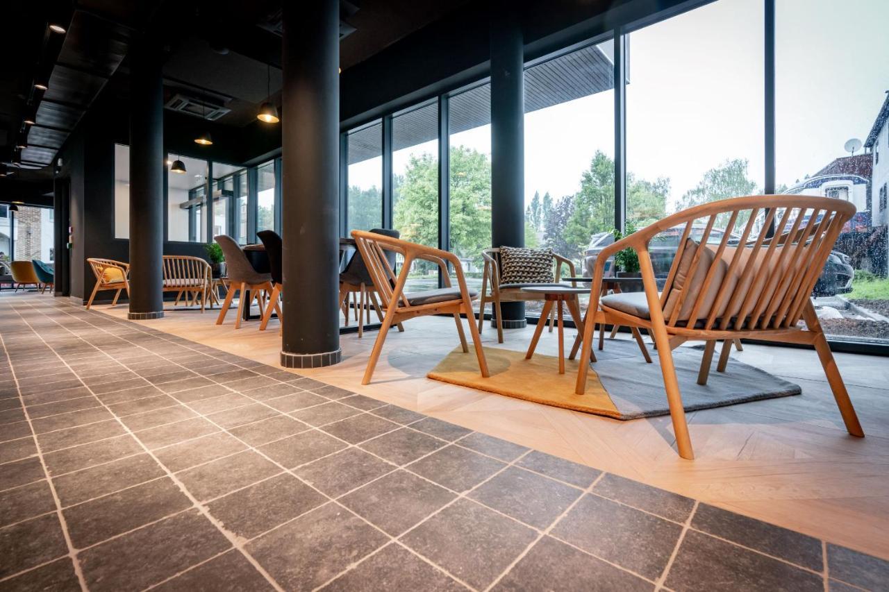 Ibis Budget Valenciennes Petite Forêt Esterno foto