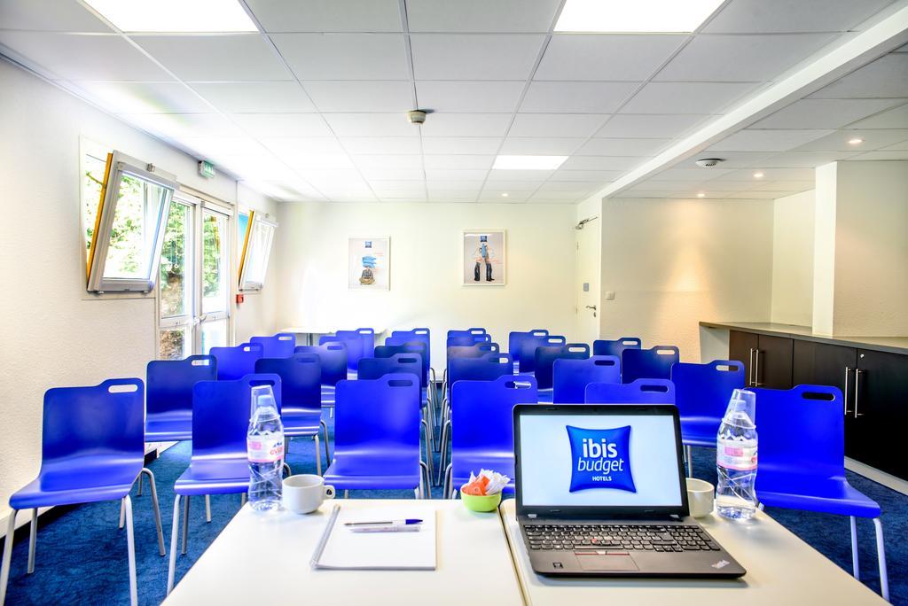 Ibis Budget Valenciennes Petite Forêt Esterno foto